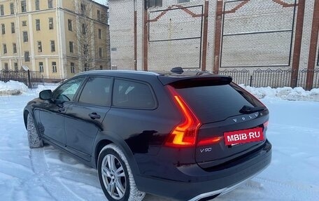 Volvo V90 Cross Country I рестайлинг, 2019 год, 2 700 000 рублей, 2 фотография