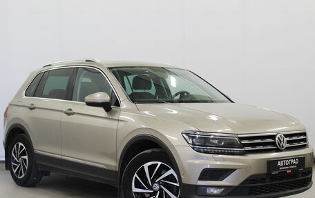 Volkswagen Tiguan II, 2018 год, 2 670 000 рублей, 3 фотография
