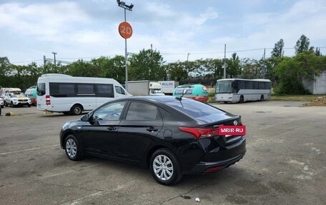 Hyundai Solaris II рестайлинг, 2020 год, 1 800 000 рублей, 4 фотография