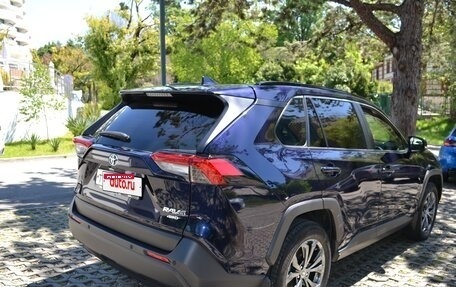 Toyota RAV4, 2022 год, 4 000 000 рублей, 5 фотография