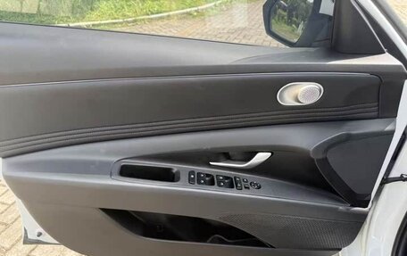 Hyundai Elantra, 2022 год, 1 340 000 рублей, 27 фотография