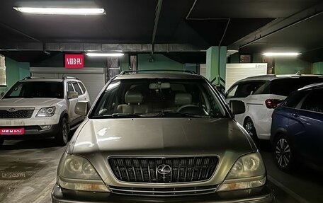 Lexus RX IV рестайлинг, 1999 год, 700 000 рублей, 1 фотография