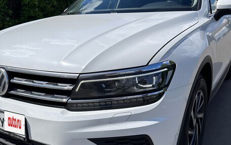 Volkswagen Tiguan II, 2018 год, 2 300 000 рублей, 3 фотография