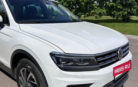 Volkswagen Tiguan II, 2018 год, 2 300 000 рублей, 4 фотография