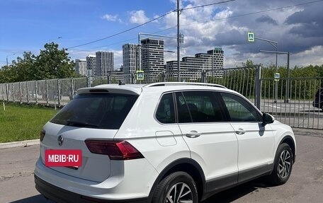 Volkswagen Tiguan II, 2018 год, 2 300 000 рублей, 8 фотография