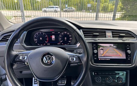 Volkswagen Tiguan II, 2018 год, 2 300 000 рублей, 15 фотография