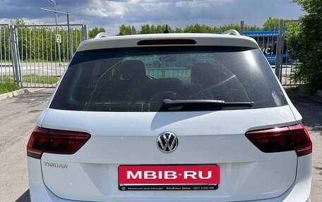 Volkswagen Tiguan II, 2018 год, 2 300 000 рублей, 13 фотография