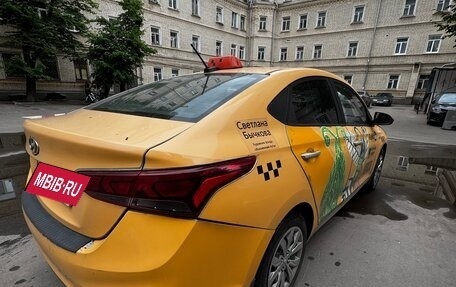 Hyundai Solaris II рестайлинг, 2019 год, 900 000 рублей, 5 фотография