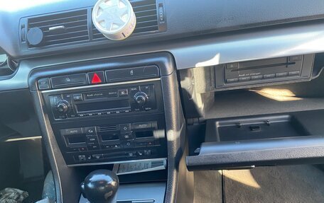 Audi A4, 2004 год, 550 000 рублей, 11 фотография