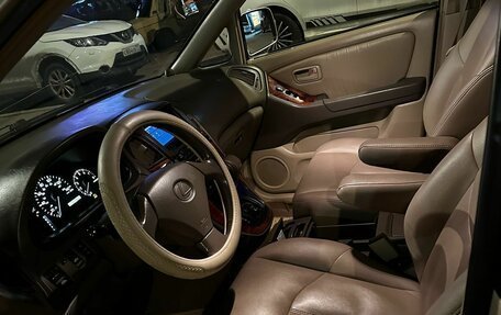 Lexus RX IV рестайлинг, 1999 год, 700 000 рублей, 2 фотография