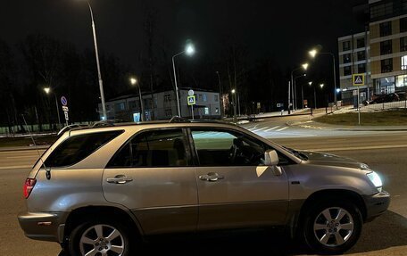 Lexus RX IV рестайлинг, 1999 год, 700 000 рублей, 3 фотография