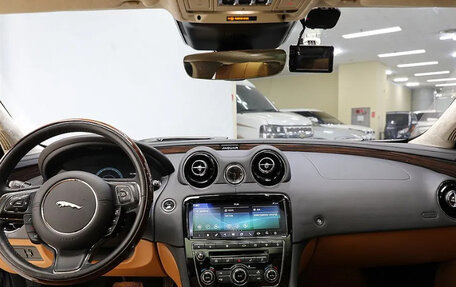 Jaguar XJ IV (X351), 2019 год, 4 750 000 рублей, 8 фотография