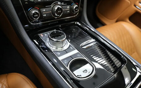 Jaguar XJ IV (X351), 2019 год, 4 750 000 рублей, 11 фотография