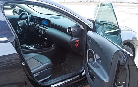 Mercedes-Benz CLA, 2019 год, 2 599 000 рублей, 12 фотография