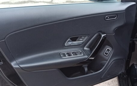 Mercedes-Benz CLA, 2019 год, 2 599 000 рублей, 4 фотография