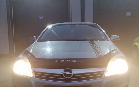 Opel Astra H, 2011 год, 650 000 рублей, 1 фотография