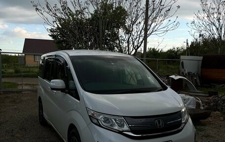 Honda Stepwgn IV, 2018 год, 2 500 000 рублей, 1 фотография