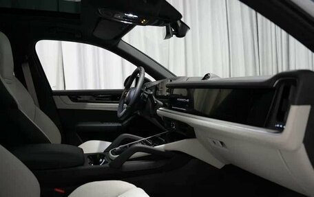 Porsche Cayenne III, 2023 год, 17 900 000 рублей, 20 фотография
