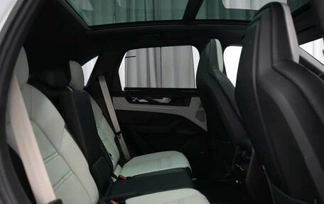 Porsche Cayenne III, 2023 год, 17 900 000 рублей, 26 фотография