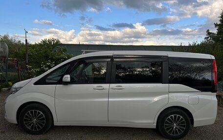 Honda Stepwgn IV, 2018 год, 2 500 000 рублей, 3 фотография