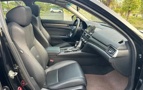 Honda Accord IX рестайлинг, 2021 год, 1 670 000 рублей, 9 фотография
