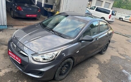 Hyundai Solaris II рестайлинг, 2013 год, 450 000 рублей, 1 фотография