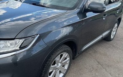 Mitsubishi Outlander III рестайлинг 3, 2015 год, 1 850 000 рублей, 1 фотография