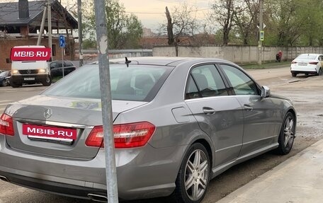 Mercedes-Benz E-Класс, 2010 год, 1 850 000 рублей, 3 фотография