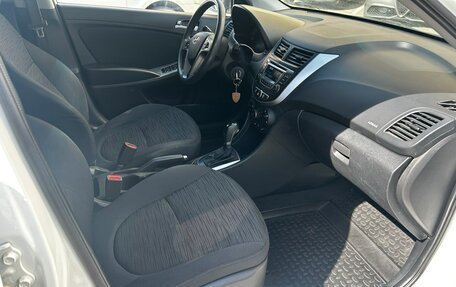 Hyundai Solaris II рестайлинг, 2015 год, 850 000 рублей, 5 фотография