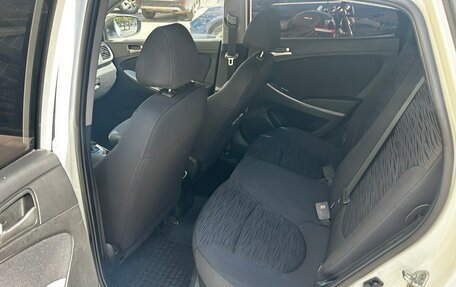 Hyundai Solaris II рестайлинг, 2015 год, 850 000 рублей, 14 фотография