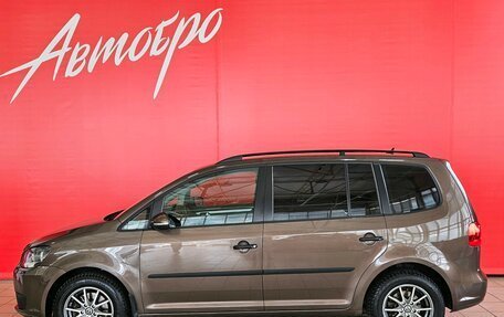 Volkswagen Touran III, 2010 год, 985 000 рублей, 2 фотография