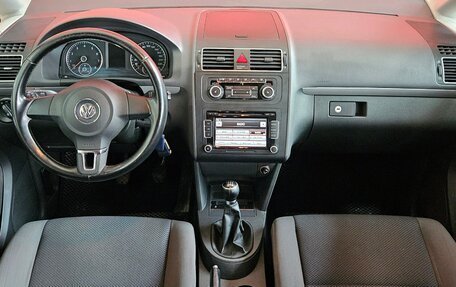 Volkswagen Touran III, 2010 год, 985 000 рублей, 9 фотография