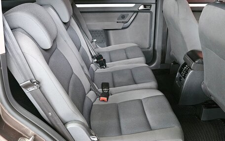 Volkswagen Touran III, 2010 год, 985 000 рублей, 12 фотография