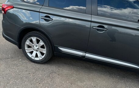 Mitsubishi Outlander III рестайлинг 3, 2015 год, 1 850 000 рублей, 6 фотография