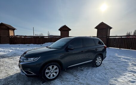 Mitsubishi Outlander III рестайлинг 3, 2015 год, 1 850 000 рублей, 16 фотография