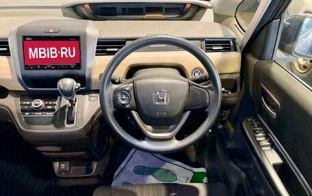 Honda Freed II, 2018 год, 1 360 000 рублей, 7 фотография