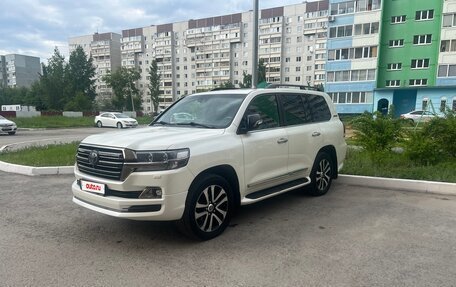 Toyota Land Cruiser 200, 2017 год, 7 700 000 рублей, 2 фотография