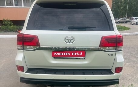 Toyota Land Cruiser 200, 2017 год, 7 700 000 рублей, 5 фотография