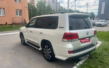 Toyota Land Cruiser 200, 2017 год, 7 700 000 рублей, 6 фотография
