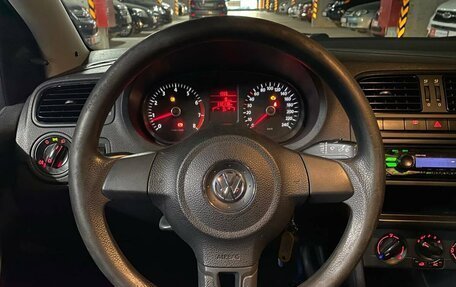 Volkswagen Polo VI (EU Market), 2012 год, 389 000 рублей, 11 фотография