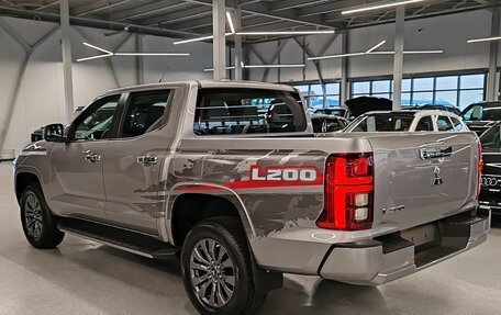 Mitsubishi L200, 2024 год, 5 350 000 рублей, 4 фотография