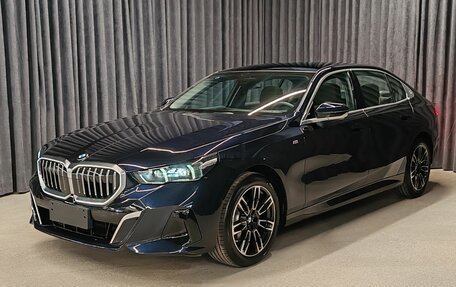 BMW 5 серия, 2024 год, 7 500 000 рублей, 3 фотография