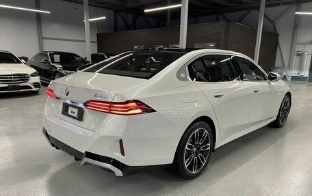 BMW 5 серия, 2024 год, 8 500 000 рублей, 6 фотография