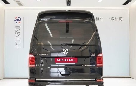 Volkswagen Caravelle T6 рестайлинг, 2019 год, 4 484 000 рублей, 4 фотография