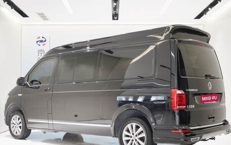 Volkswagen Caravelle T6 рестайлинг, 2019 год, 4 484 000 рублей, 2 фотография