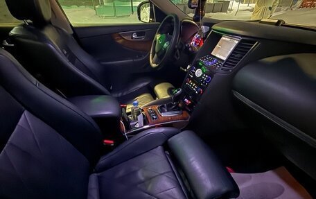 Infiniti FX II, 2010 год, 2 150 000 рублей, 3 фотография