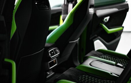 Lamborghini Urus I, 2022 год, 35 000 000 рублей, 6 фотография