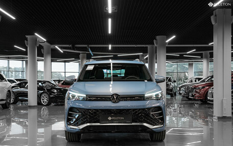 Volkswagen Tiguan II, 2024 год, 4 490 000 рублей, 3 фотография