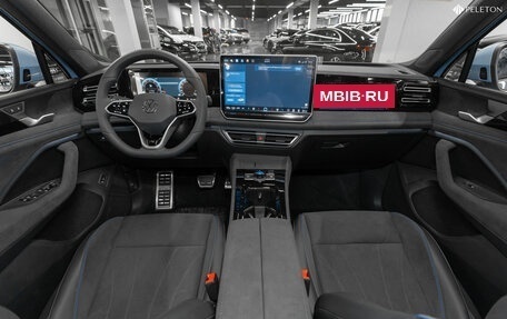Volkswagen Tiguan II, 2024 год, 4 490 000 рублей, 11 фотография