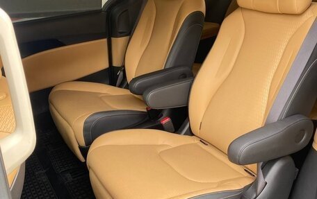 KIA Carnival, 2021 год, 4 400 000 рублей, 26 фотография